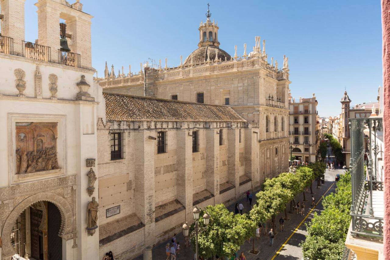 Puerta Catedral Apartments Sevilla Bagian luar foto