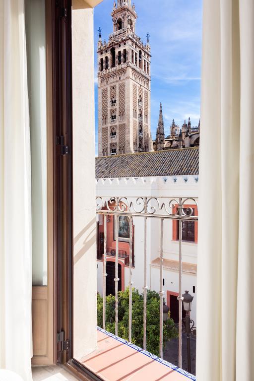 Puerta Catedral Apartments Sevilla Bagian luar foto