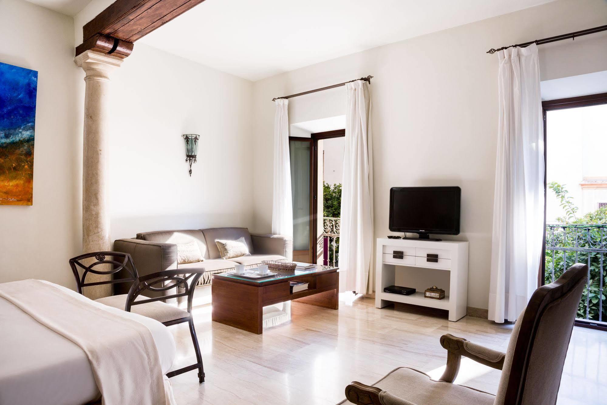 Puerta Catedral Apartments Sevilla Bagian luar foto