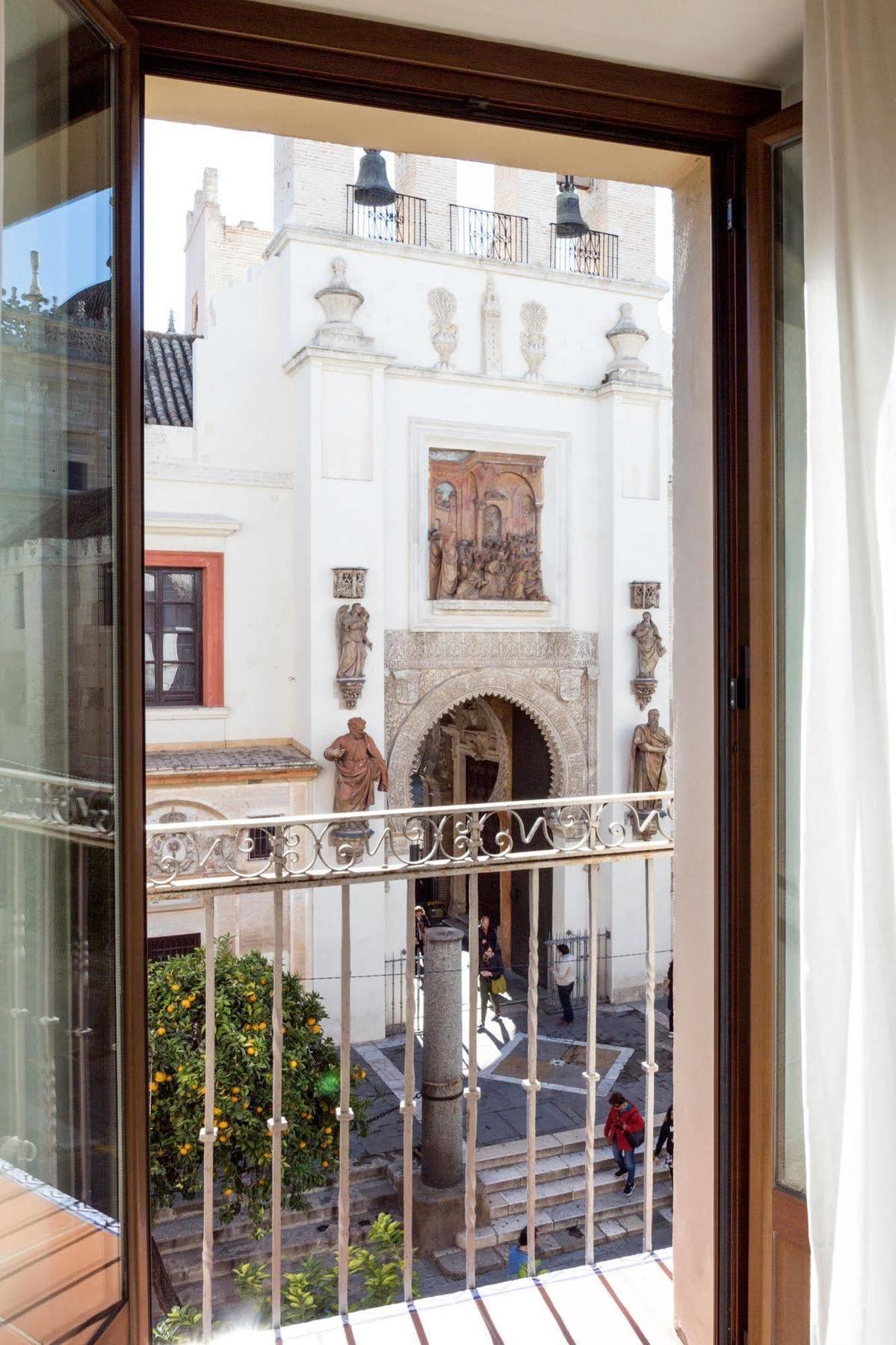 Puerta Catedral Apartments Sevilla Bagian luar foto